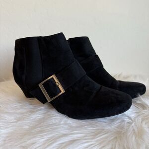 Comfort Plus By Predictions Faux Suede Black Buckle Heeled Ankle Bootie Witchy